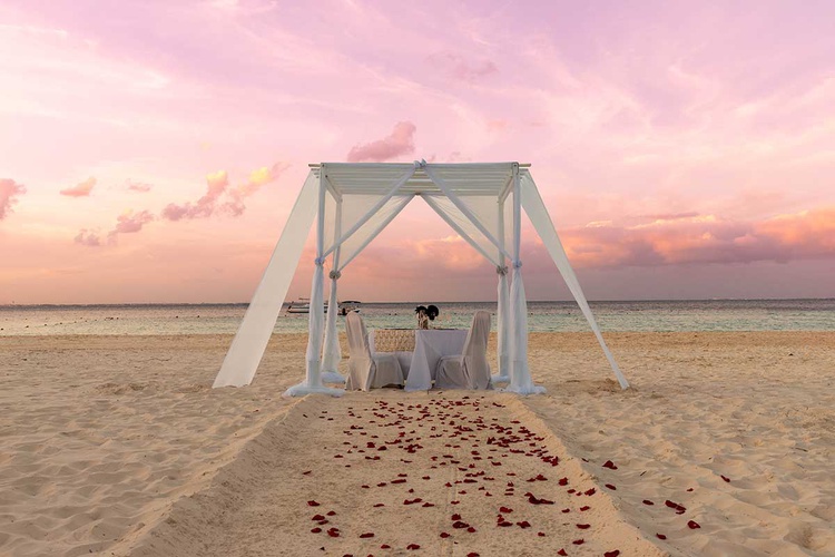 Jantar romântico Beachscape Kin Ha Villas & Suites Cancún